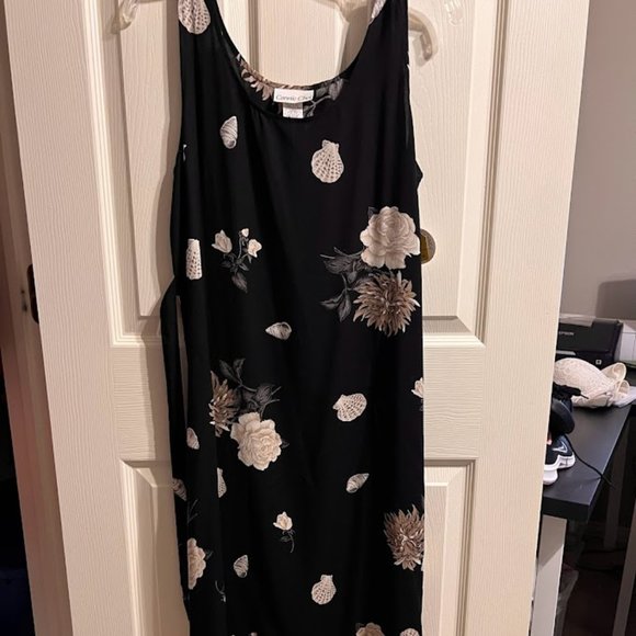 NWT Size M Connie Choi Vintage Black Shift Dress - White Flowers & Seashells - Picture 1 of 3
